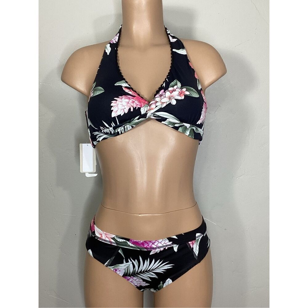 New. Tommy Bahama ginger flower halter bikini. XS-top/S-bottom. Retails $174 - Picture 3 of 12